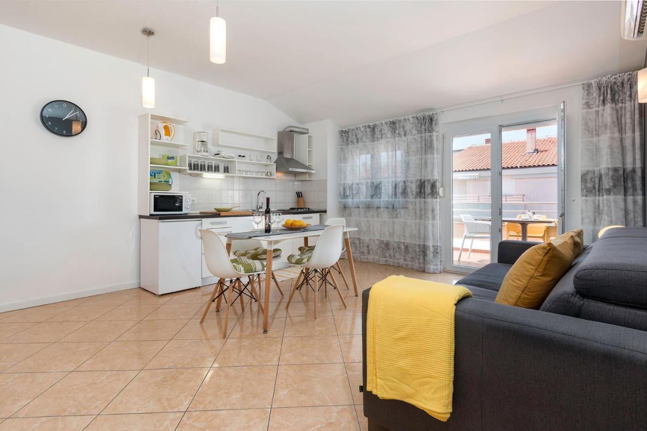 Seafront Apartment Gaby 梅杜林 外观 照片