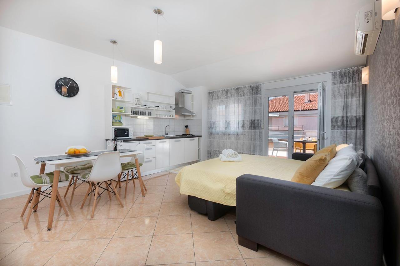 Seafront Apartment Gaby 梅杜林 外观 照片