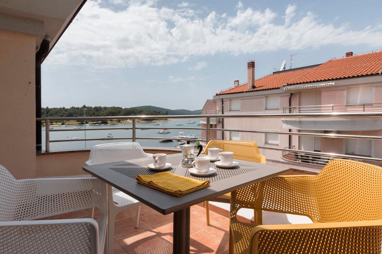 Seafront Apartment Gaby 梅杜林 外观 照片