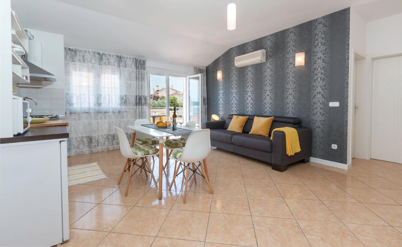 Seafront Apartment Gaby 梅杜林 外观 照片