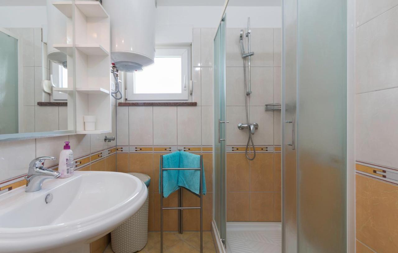 Seafront Apartment Gaby 梅杜林 外观 照片